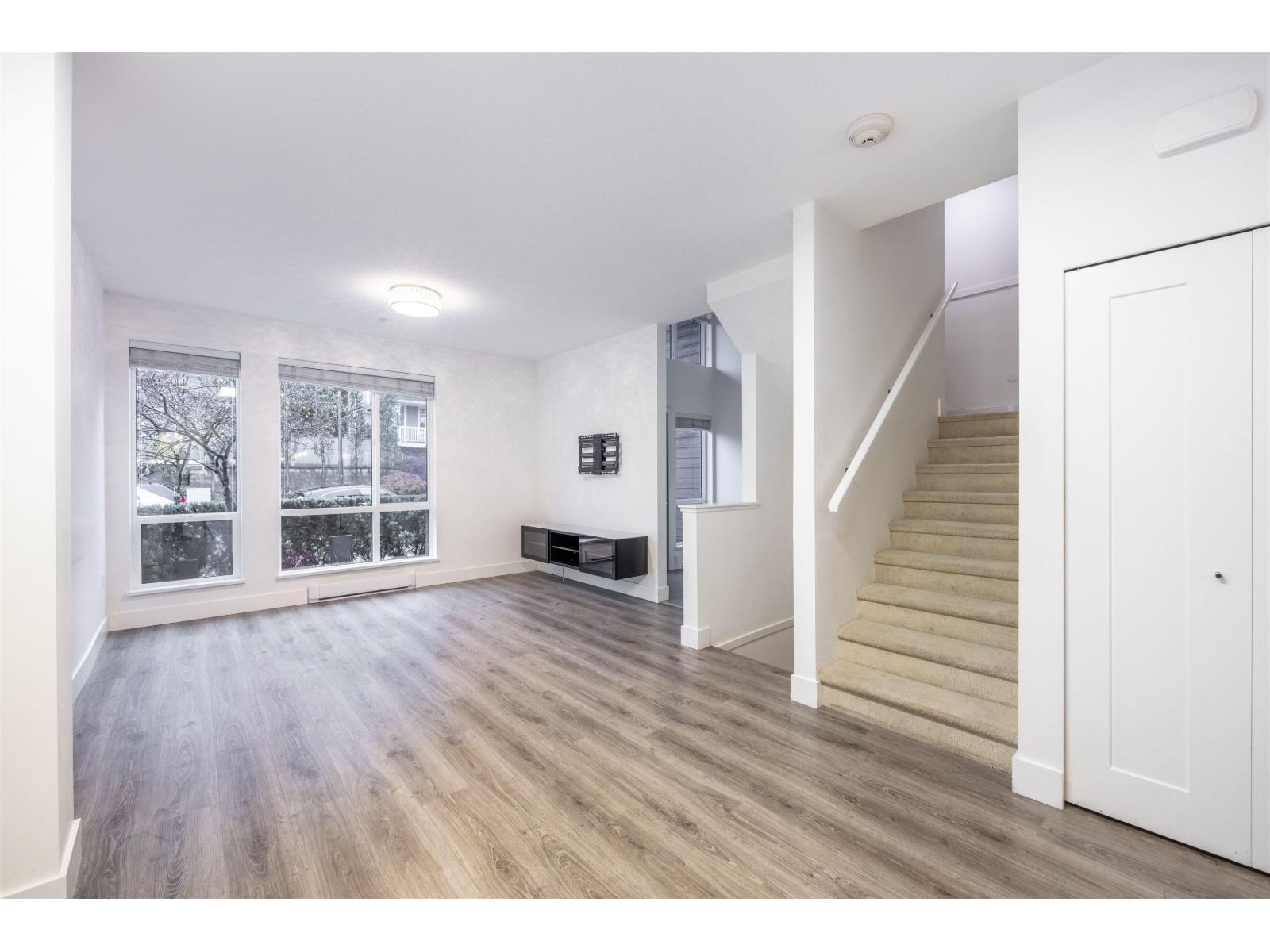 9 15775 Mountain View Drive, Surrey, British Columbia  V3Z 0W7 - Photo 3 - R3063438