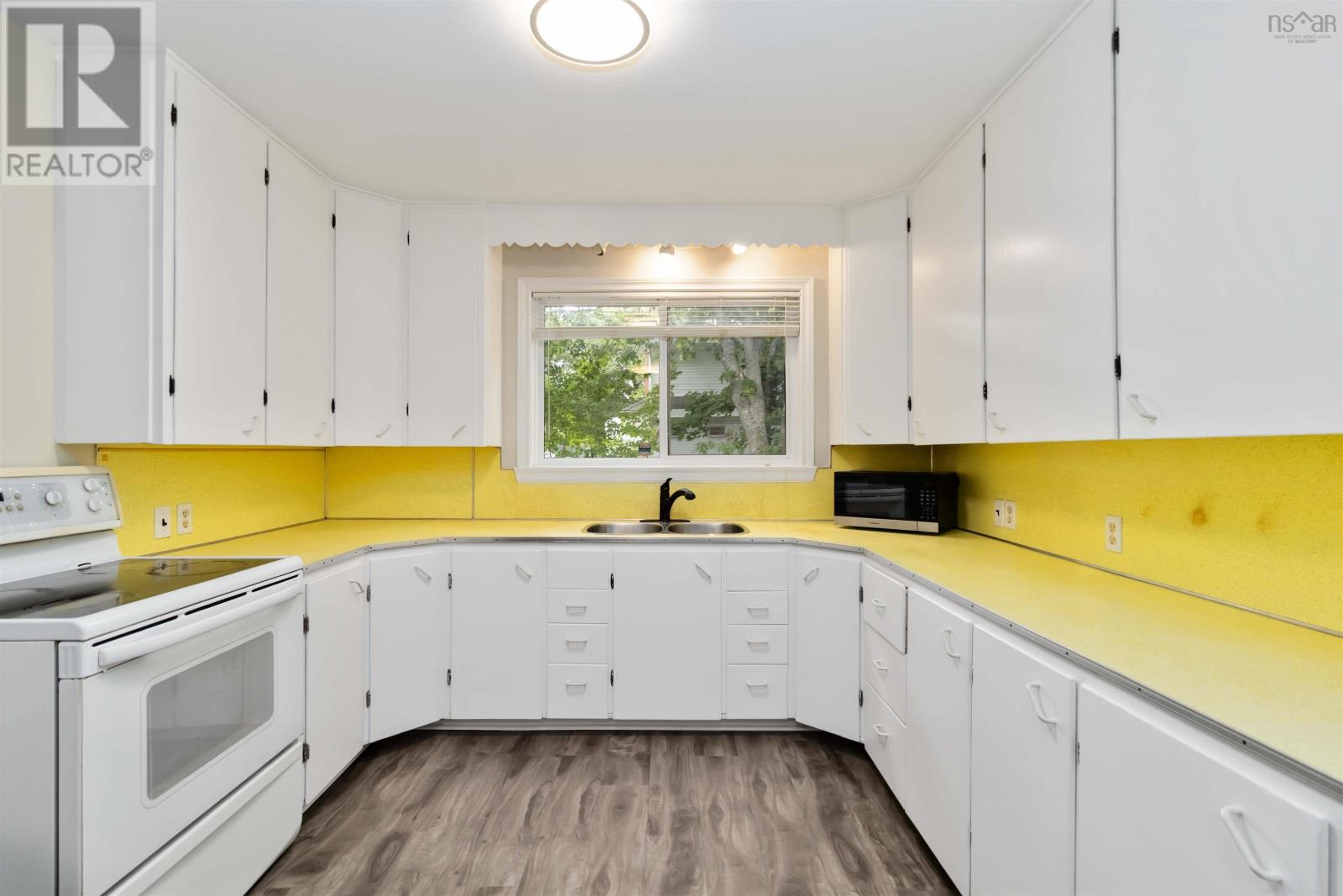 409 Rocky Lake Drive, Bedford, Nova Scotia  B4A 2T4 - Photo 10 - 202520739