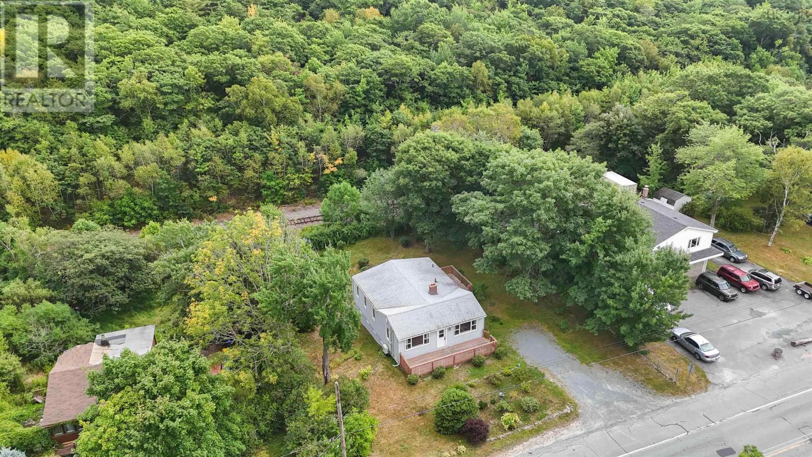 409 Rocky Lake Drive, Bedford, Nova Scotia  B4A 2T4 - Photo 35 - 202520739