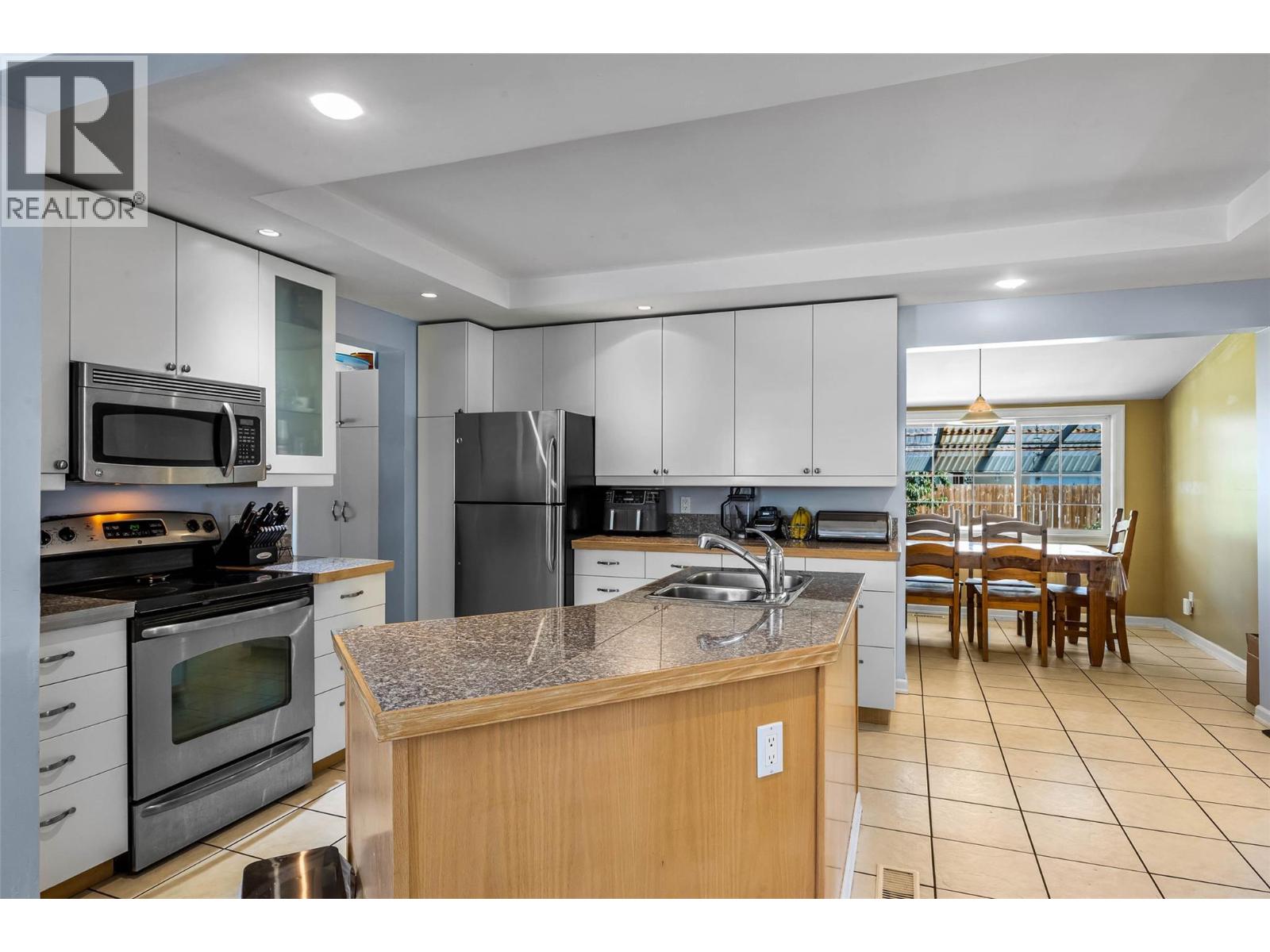 755 Crestline Street, Kamloops, British Columbia  V2B 5X2 - Photo 7 - 10362106