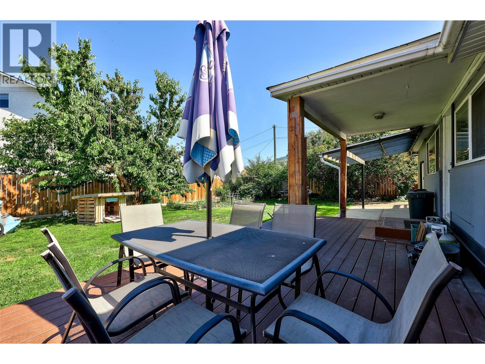 755 Crestline Street, Kamloops, British Columbia  V2B 5X2 - Photo 3 - 10362106