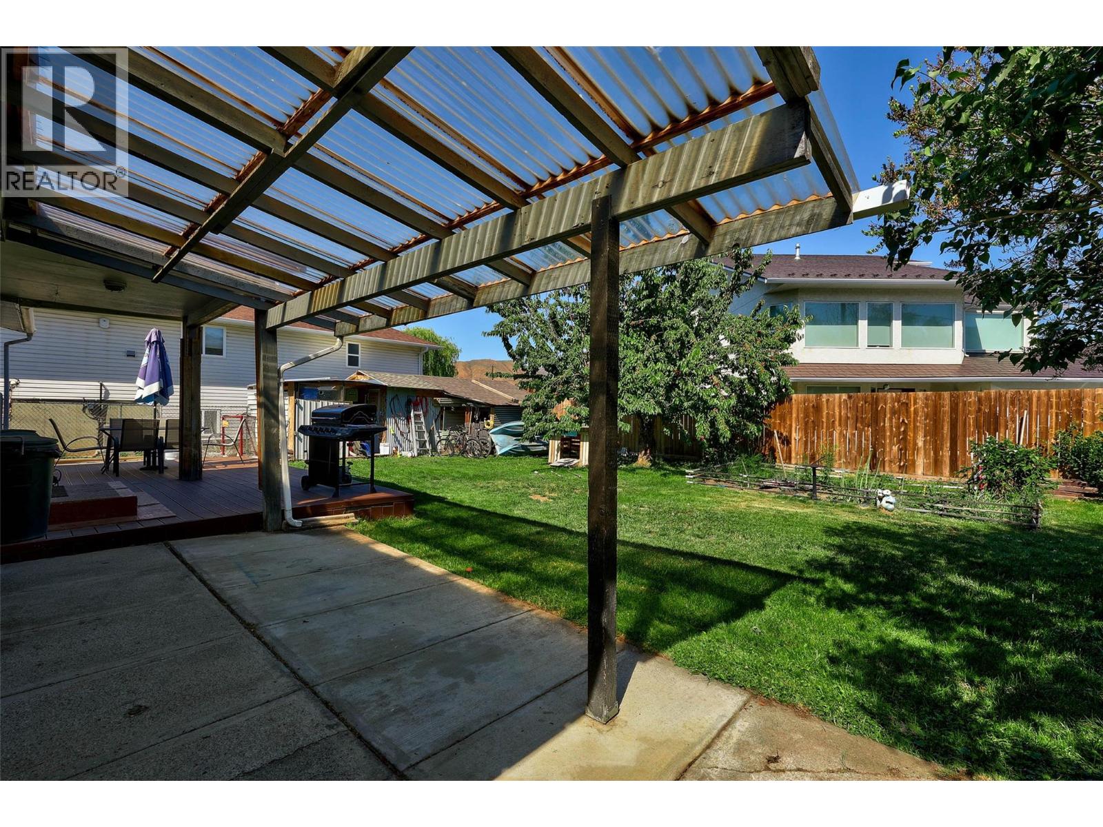 755 Crestline Street, Kamloops, British Columbia  V2B 5X2 - Photo 37 - 10362106