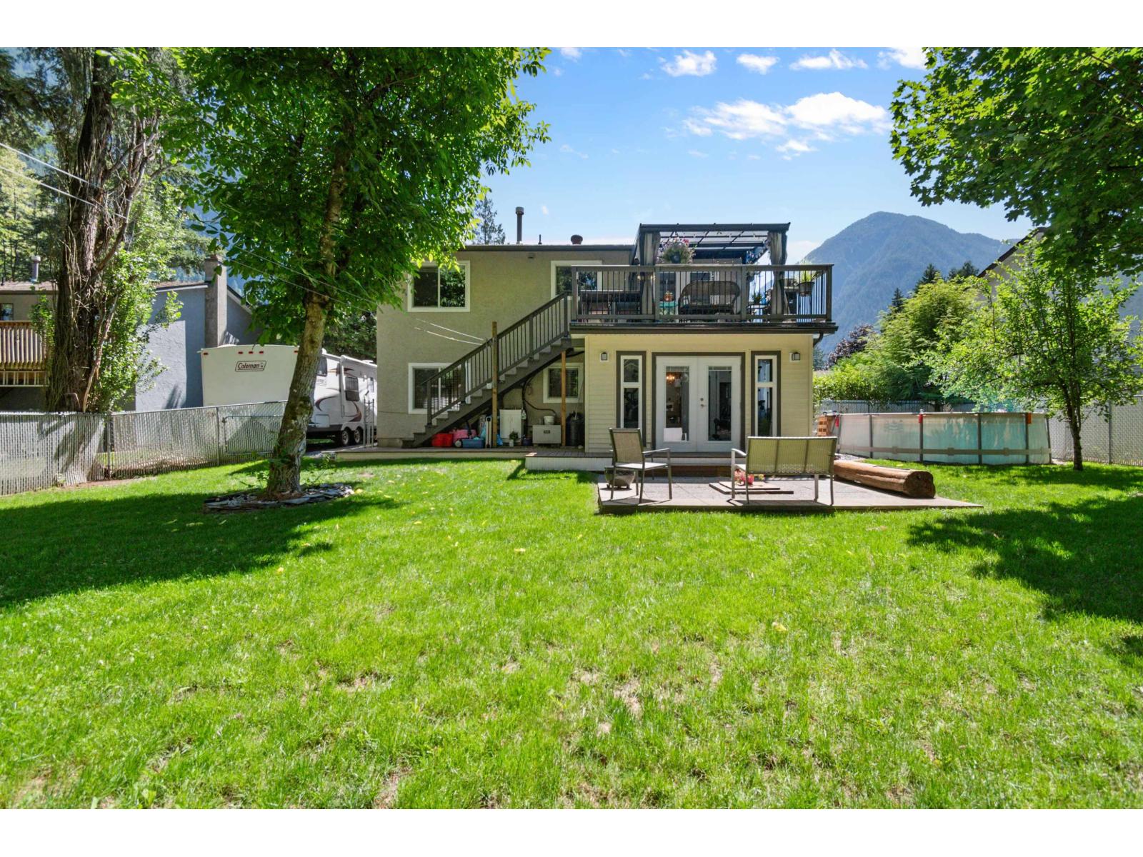 63777 Beech Avenue, Hope, Hope, British Columbia  V0X 1L2 - Photo 4 - R3063346