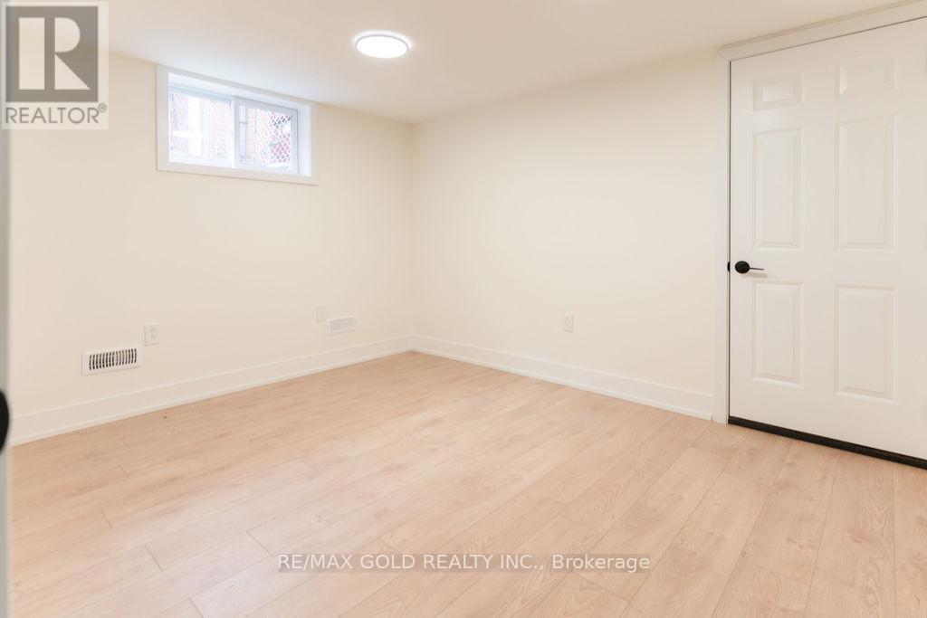 Bsmt - 54 Moxley Drive, Hamilton, Ontario  L8T 3Y7 - Photo 11 - X12493250