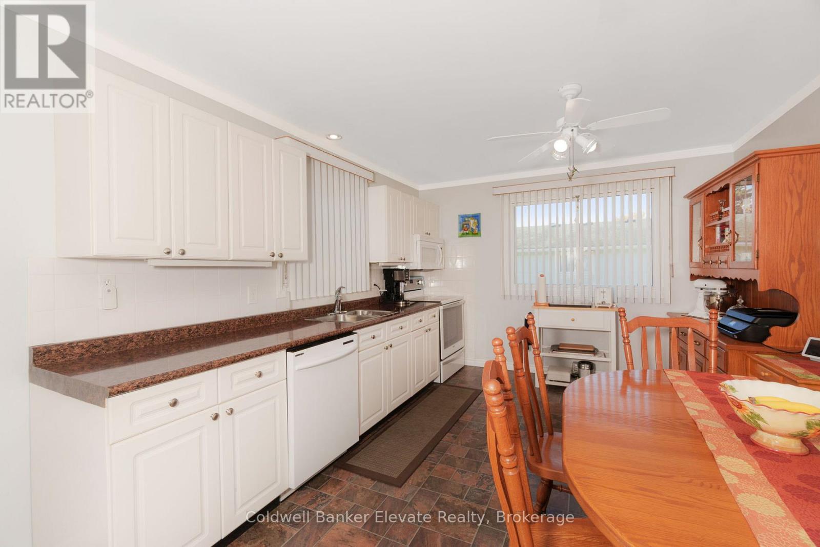 224 Traynor Avenue, Kitchener, Ontario  N2C 1W6 - Photo 10 - X12493286