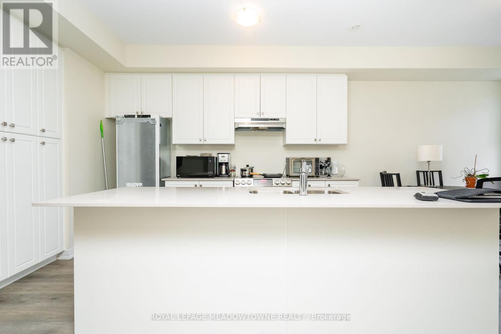 33 - 185 Bedrock Drive, Hamilton, Ontario  L8J 0M5 - Photo 5 - X12493370