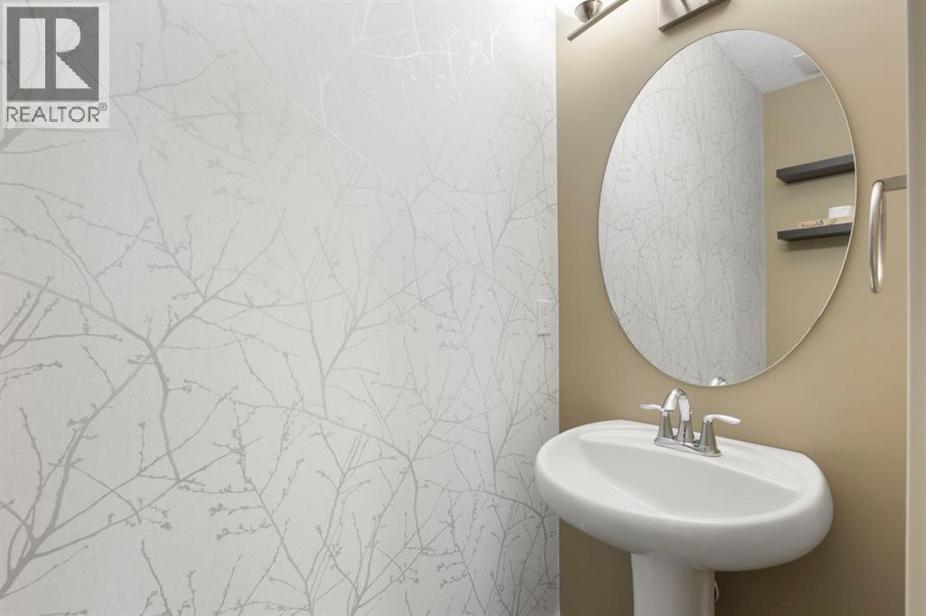 328 Silverado Plains Circle Sw, Calgary, Alberta  T2X 0R7 - Photo 3 - A2266534