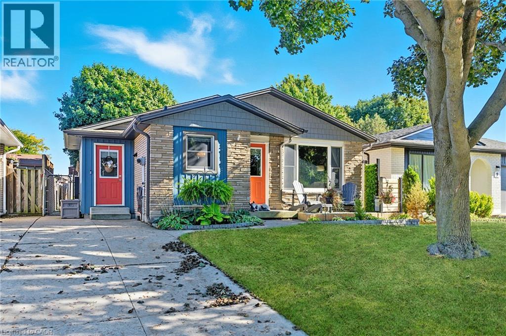 5 PIPER Place, Hamilton, Ontario