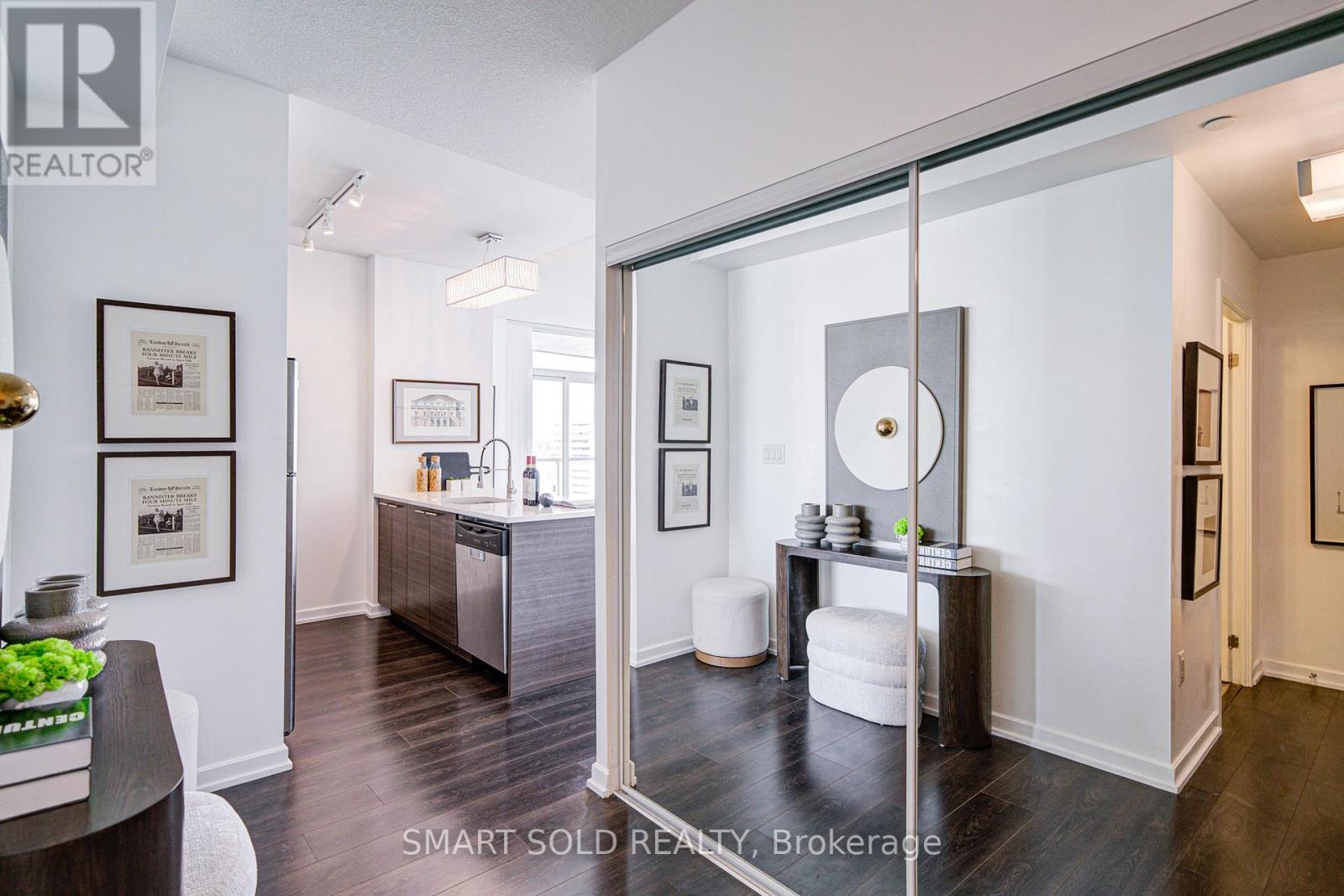 802 - 66 Forest Manor Road, Toronto, Ontario  M2J 0B7 - Photo 5 - C12493386