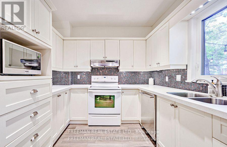 56 Austin Terrace, Toronto, Ontario  M5R 1Y6 - Photo 10 - C12493454