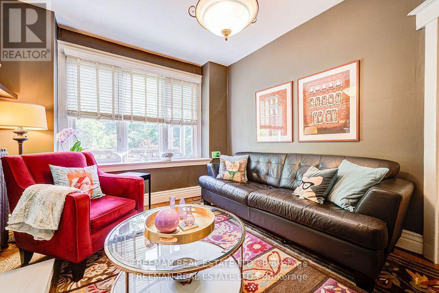 56 Austin Terrace, Toronto, Ontario  M5R 1Y6 - Photo 5 - C12493454