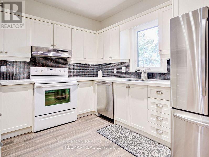 56 Austin Terrace, Toronto, Ontario  M5R 1Y6 - Photo 9 - C12493454