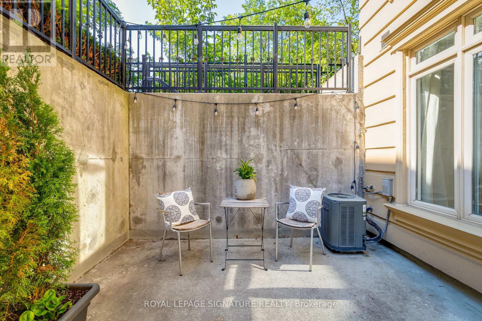 39 - 78 Carr Street, Toronto, Ontario  M5T 1B7 - Photo 16 - C12493512