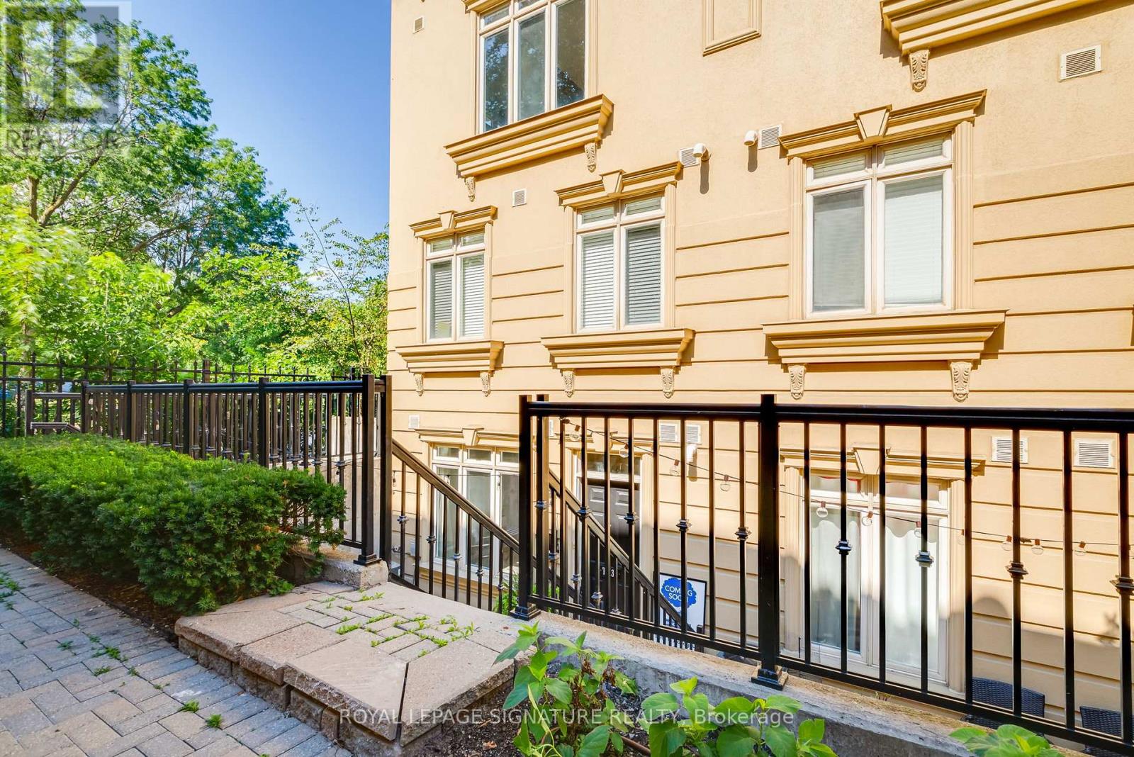 39 - 78 Carr Street, Toronto, Ontario  M5T 1B7 - Photo 17 - C12493512