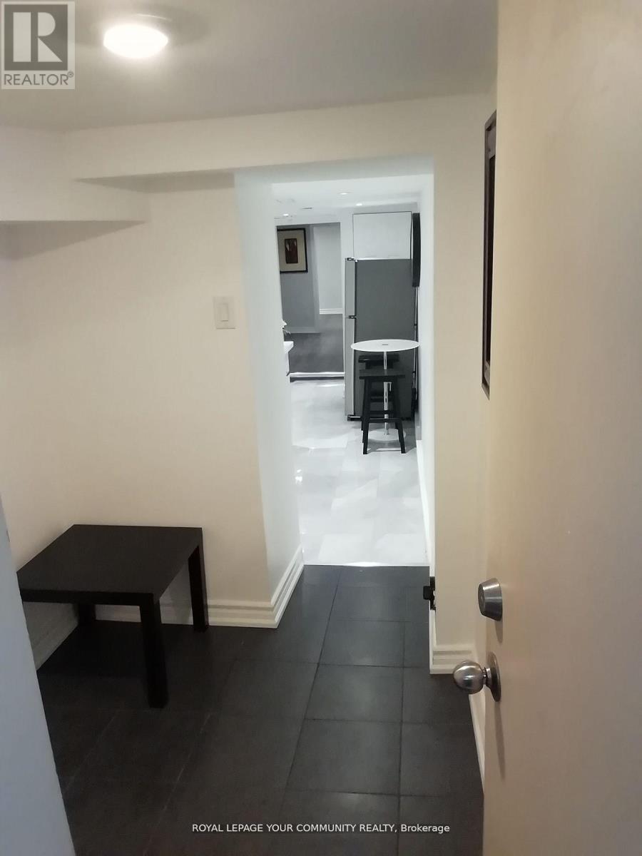 Bsmt - 761 Markham Street, Toronto, Ontario  M6G 2M4 - Photo 7 - C12493522