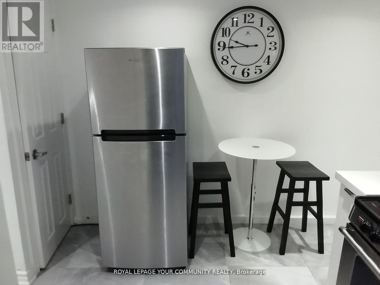 Bsmt - 761 Markham Street, Toronto, Ontario  M6G 2M4 - Photo 8 - C12493522