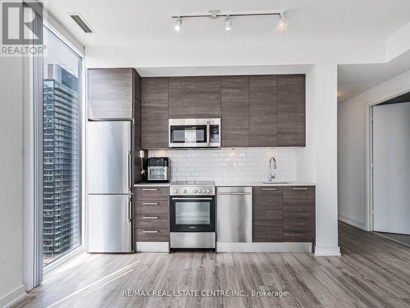 3302 - 28 Wellesley Street, Toronto, Ontario  M4Y 1G3 - Photo 17 - C12493562