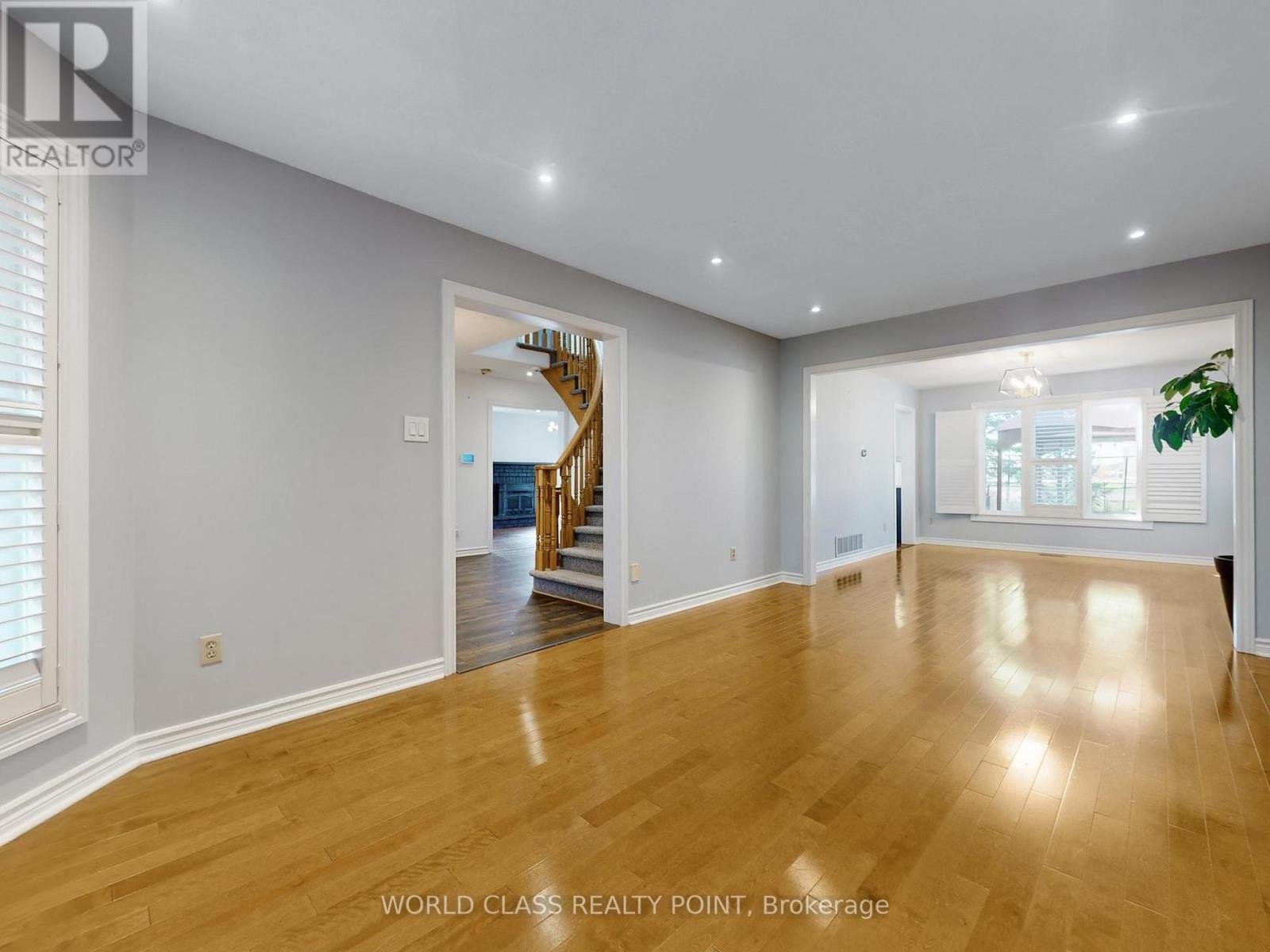 23 Kilbride Drive, Whitby, Ontario  L1R 2B3 - Photo 6 - E12493546