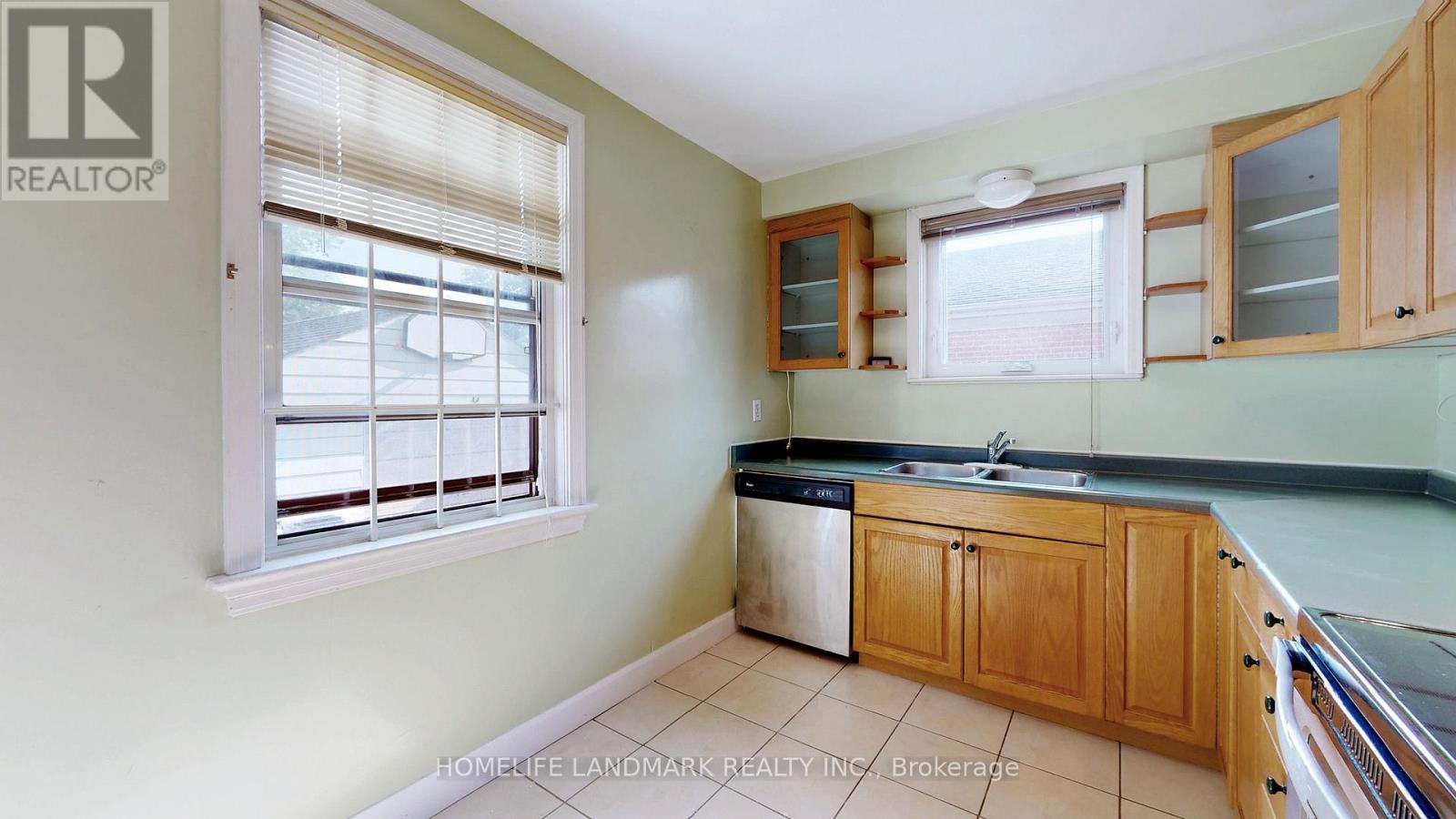 21 Pleasant Avenue, Toronto, Ontario  M2M 1L8 - Photo 14 - C12493402