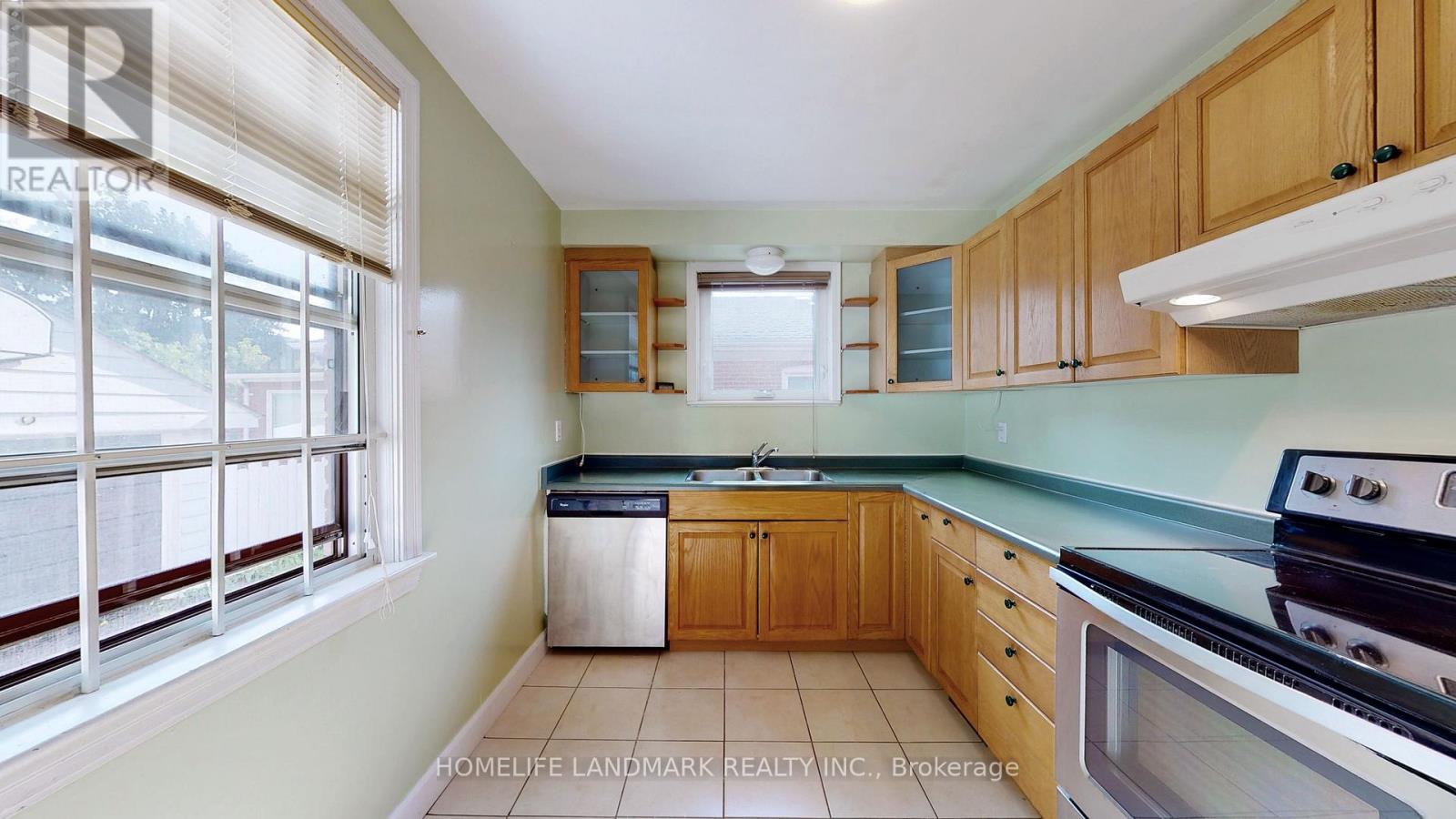 21 Pleasant Avenue, Toronto, Ontario  M2M 1L8 - Photo 13 - C12493402