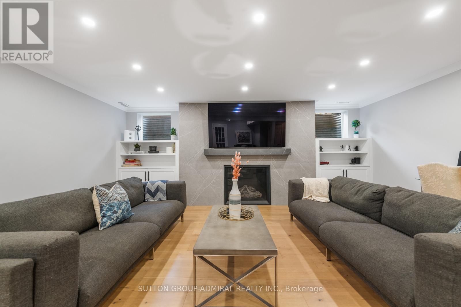 18 Tannery Court, Richmond Hill, Ontario  L4C 7V4 - Photo 39 - N12483686