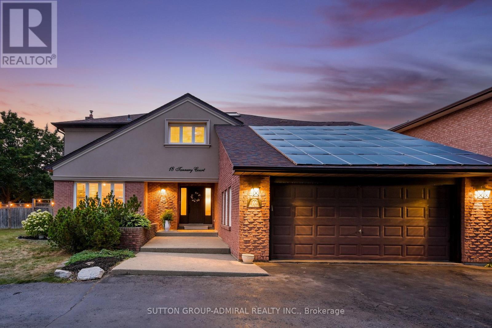 18 Tannery Court, Richmond Hill, Ontario  L4C 7V4 - Photo 8 - N12483686