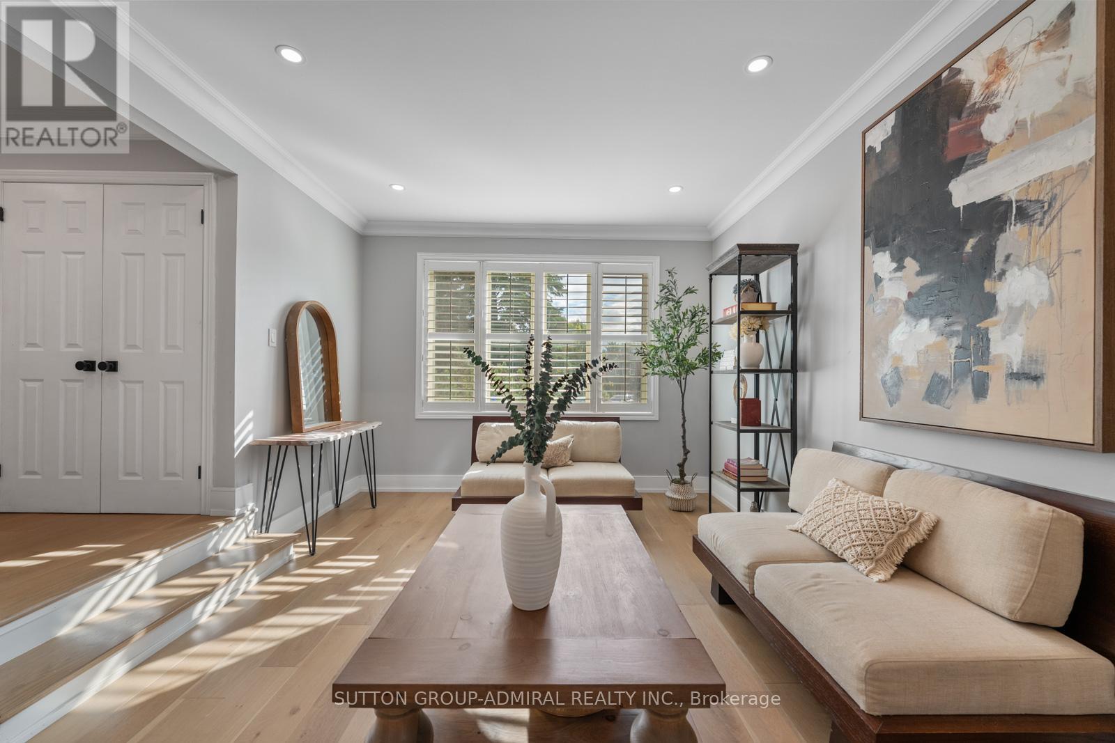 18 Tannery Court, Richmond Hill, Ontario  L4C 7V4 - Photo 11 - N12483686