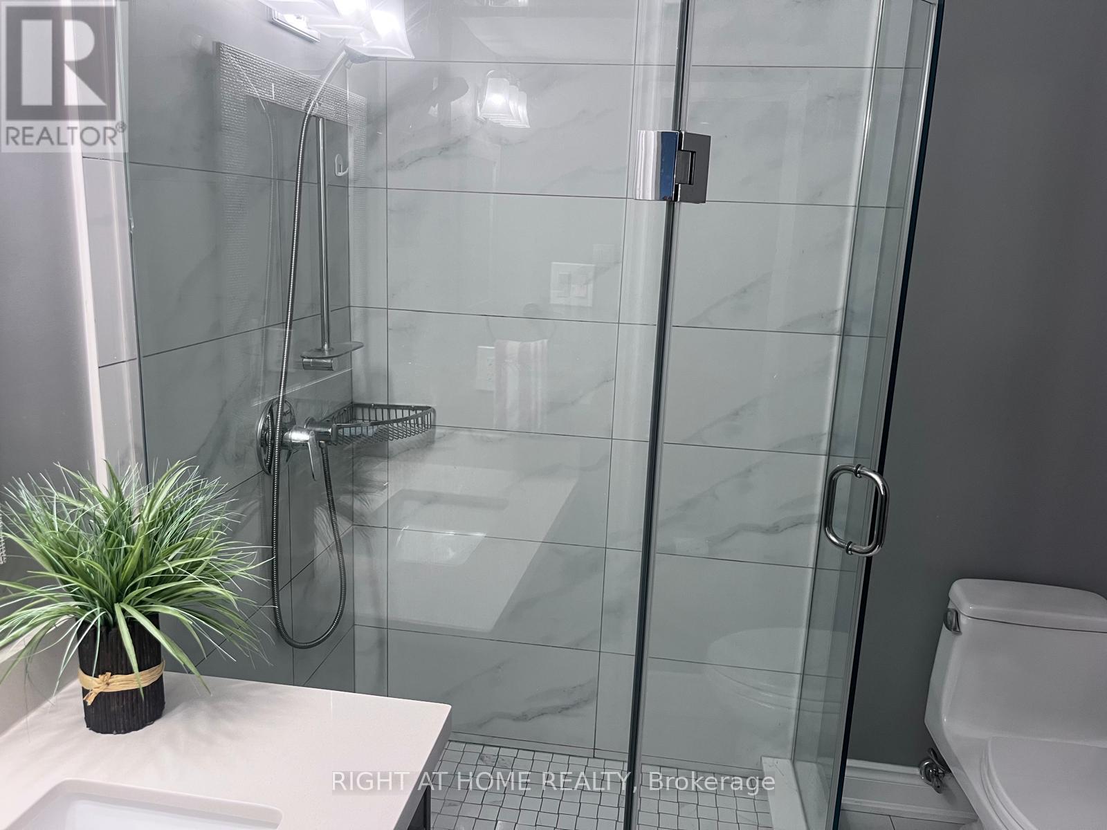 187 Redstone Road, Richmond Hill, Ontario  L4S 1X7 - Photo 12 - N12490812