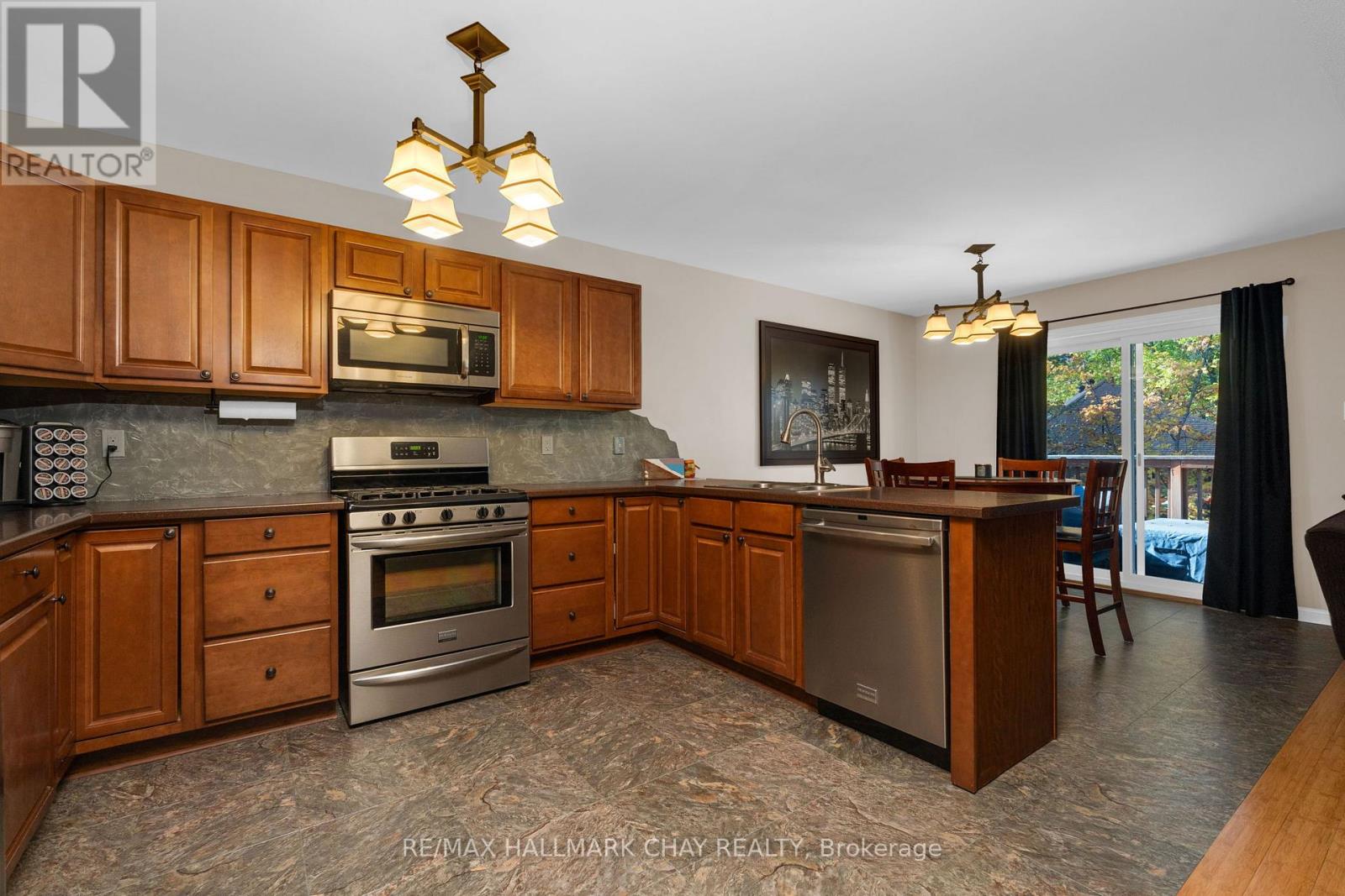 38 Rose Valley Way, Wasaga Beach, Ontario  L9Z 3C5 - Photo 7 - S12492986