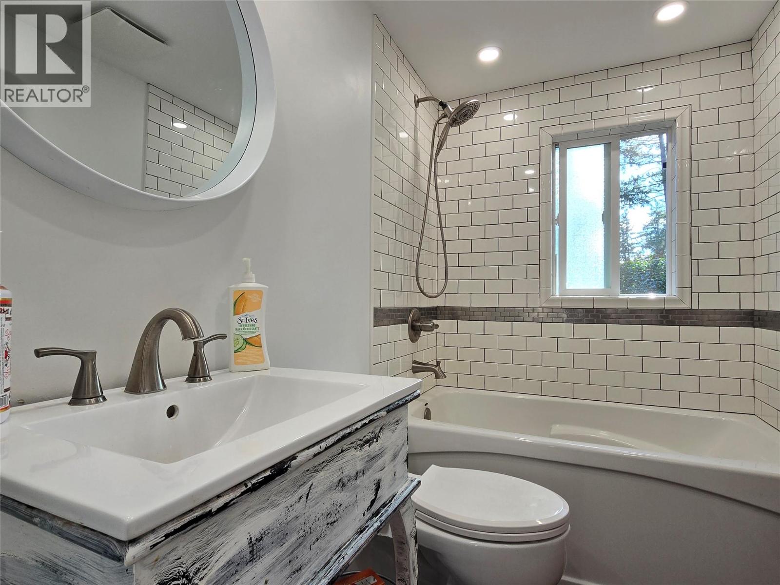 2438 Loon Lake Road, Loon Lake, British Columbia  V0K 1H1 - Photo 15 - 10367108