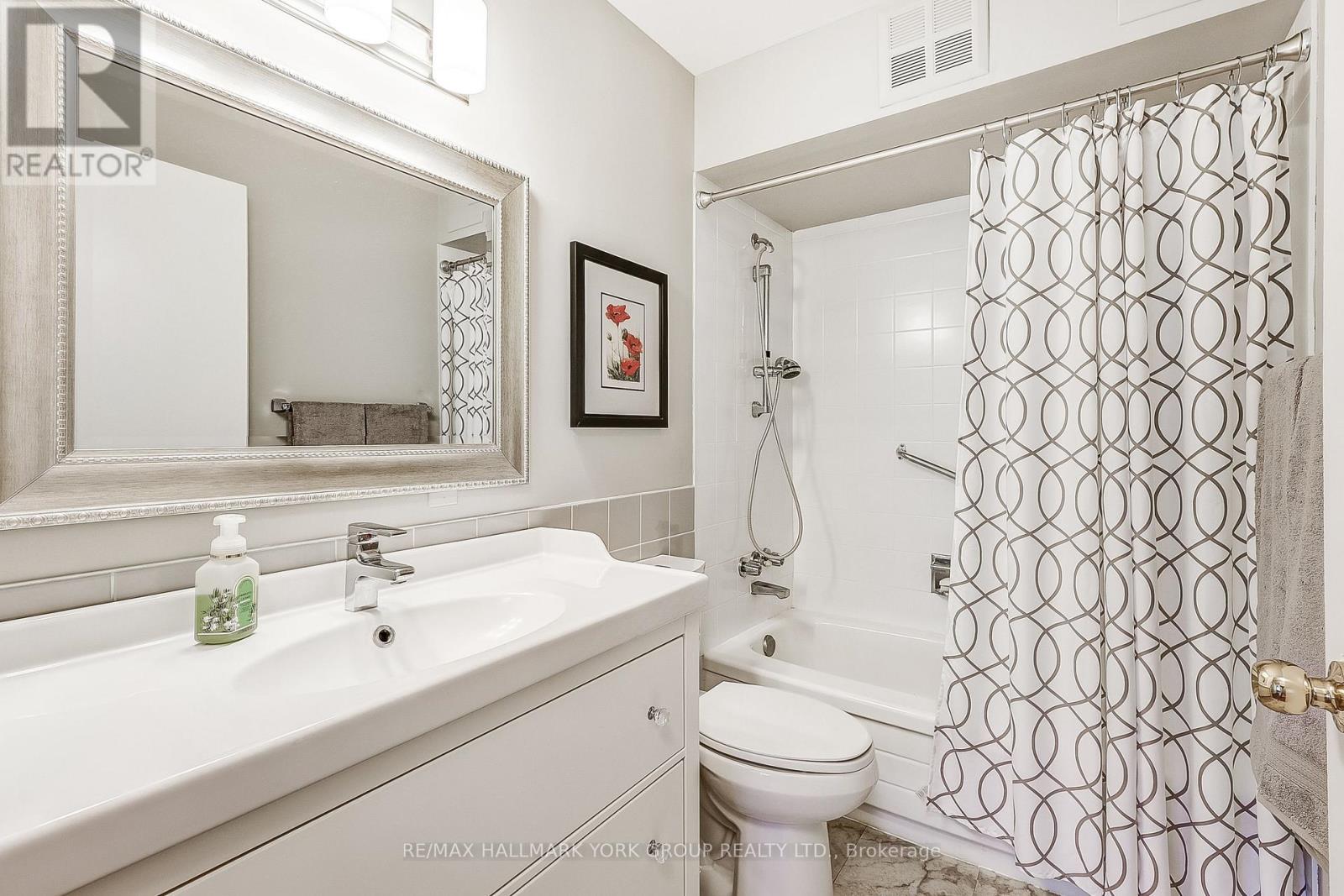 308 - 155 Main Street, Newmarket, Ontario  L3Y 8C2 - Photo 17 - N12493424