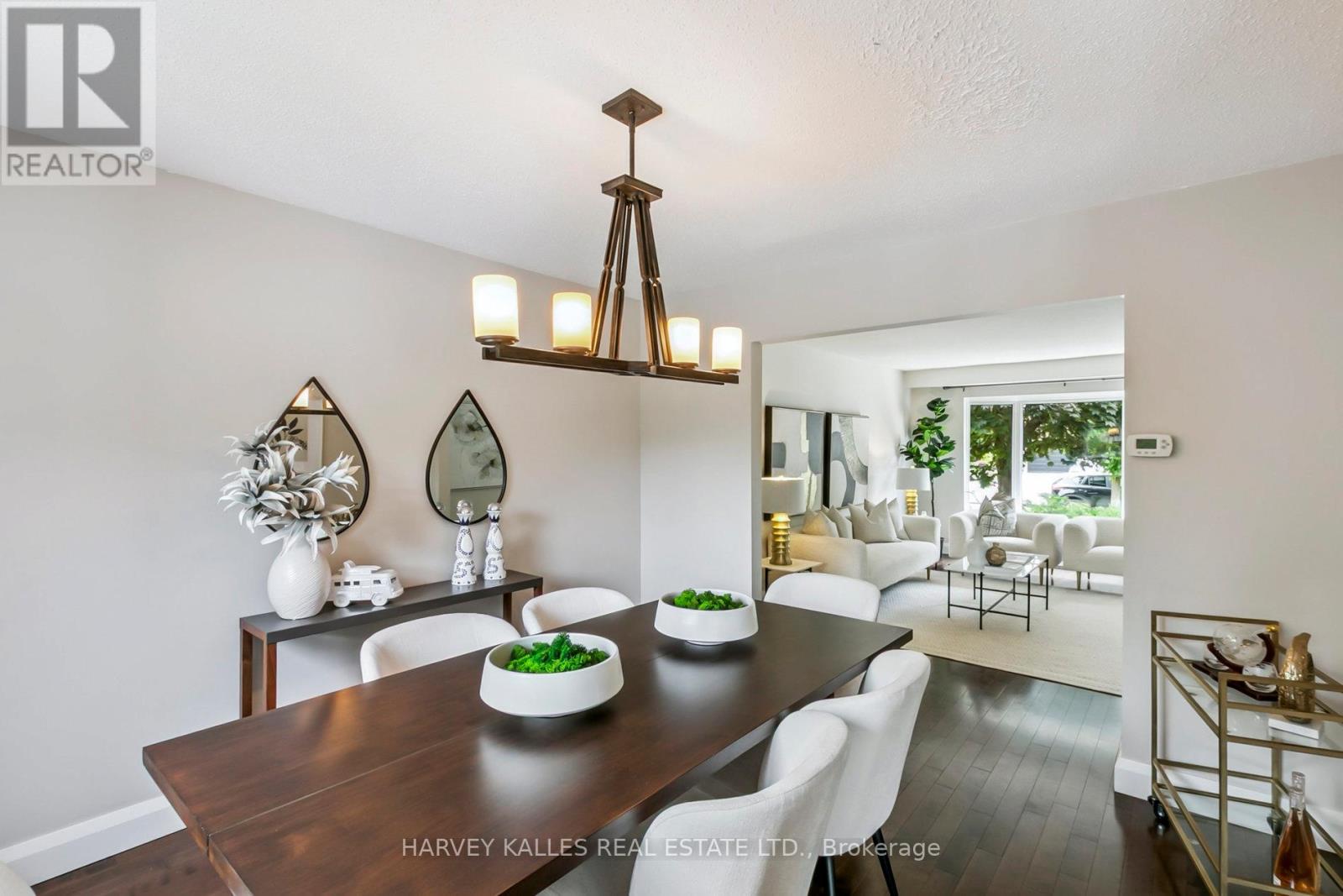 92 Golf Links Drive, Aurora, Ontario  L4G 3V3 - Photo 11 - N12493514