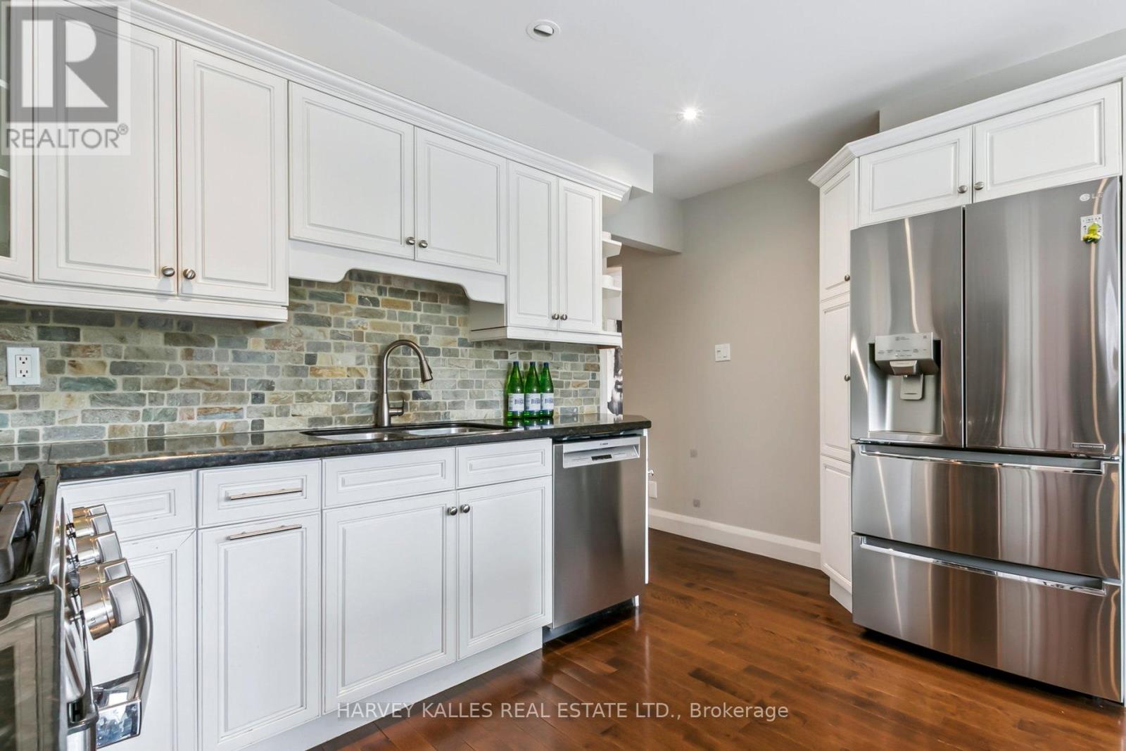 92 Golf Links Drive, Aurora, Ontario  L4G 3V3 - Photo 19 - N12493514