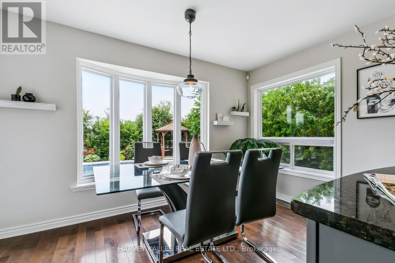 92 Golf Links Drive, Aurora, Ontario  L4G 3V3 - Photo 21 - N12493514