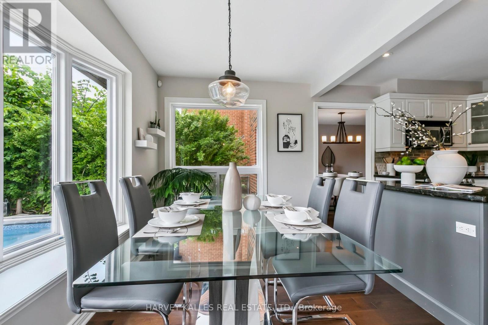 92 Golf Links Drive, Aurora, Ontario  L4G 3V3 - Photo 23 - N12493514