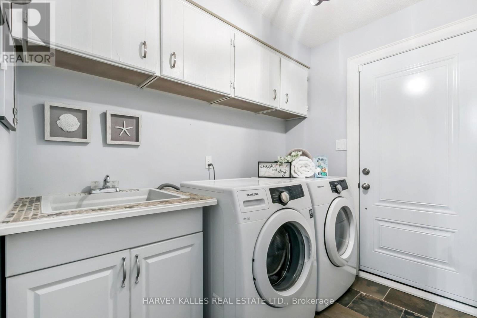 92 Golf Links Drive, Aurora, Ontario  L4G 3V3 - Photo 29 - N12493514