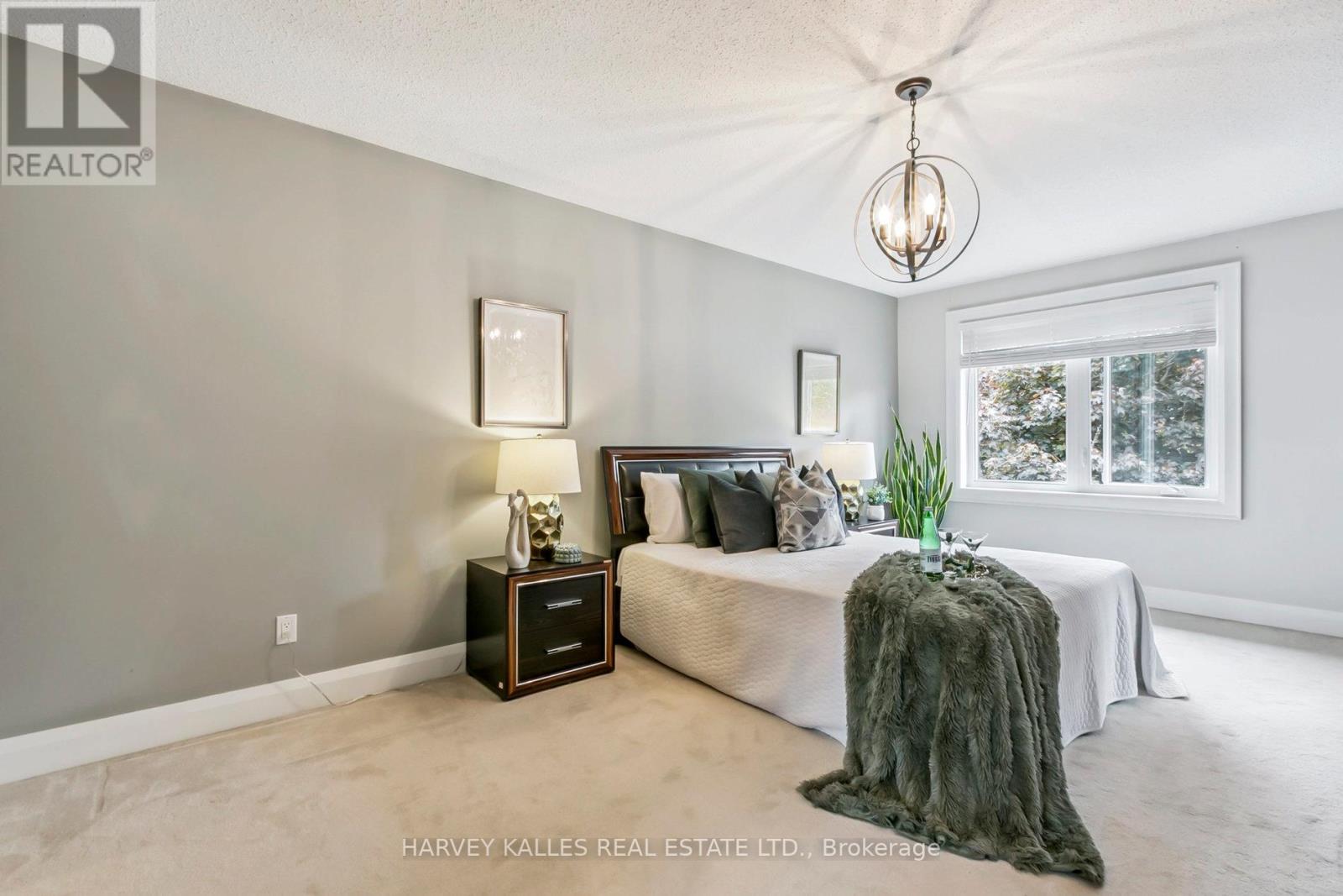 92 Golf Links Drive, Aurora, Ontario  L4G 3V3 - Photo 31 - N12493514