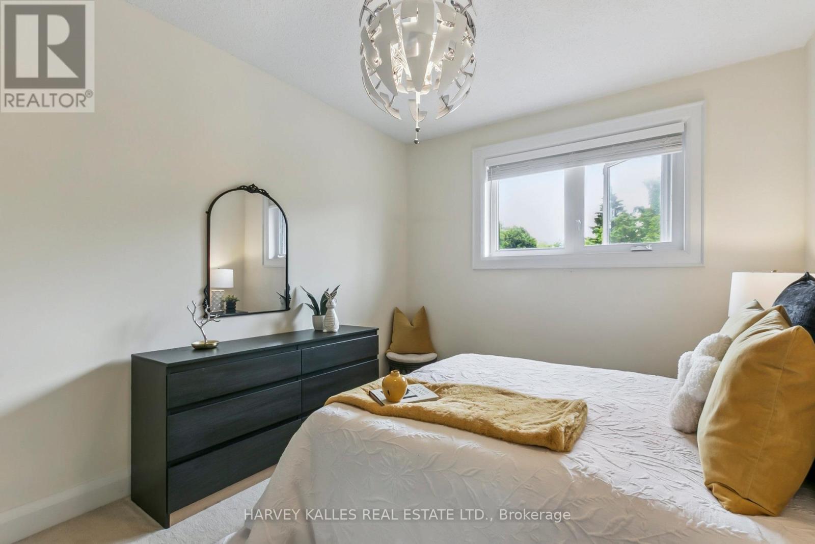 92 Golf Links Drive, Aurora, Ontario  L4G 3V3 - Photo 40 - N12493514