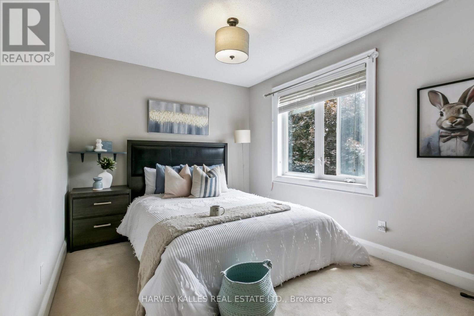 92 Golf Links Drive, Aurora, Ontario  L4G 3V3 - Photo 41 - N12493514