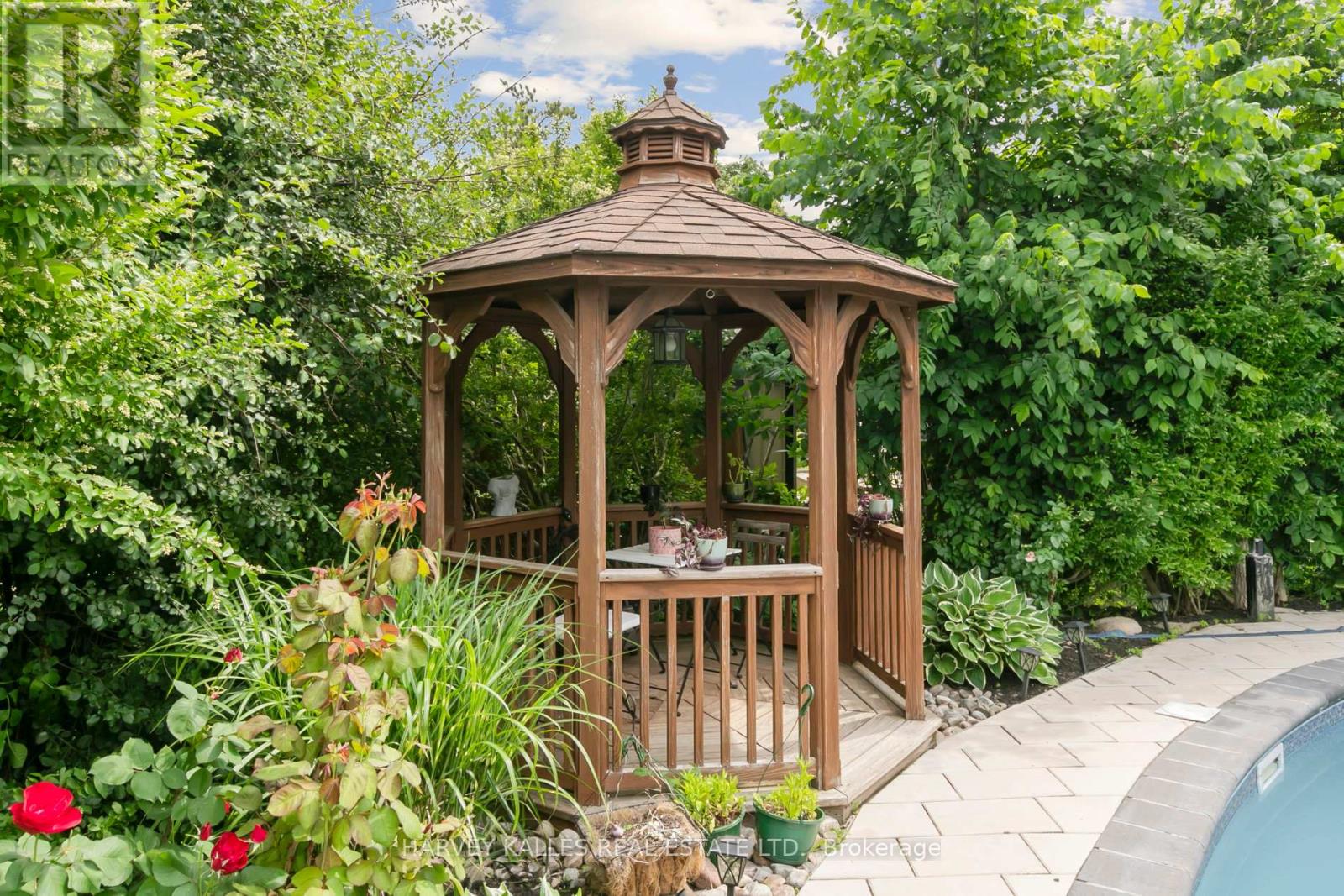 92 Golf Links Drive, Aurora, Ontario  L4G 3V3 - Photo 49 - N12493514