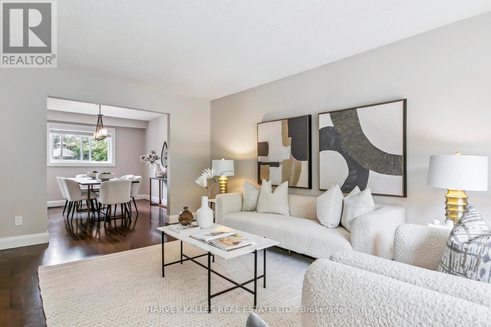 92 Golf Links Drive, Aurora, Ontario  L4G 3V3 - Photo 6 - N12493514