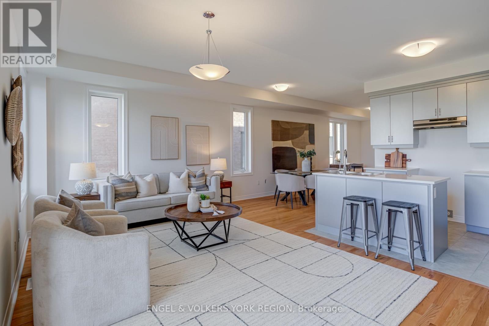 156 Mumbai Drive, Markham, Ontario  L3S 3K5 - Photo 14 - N12493526