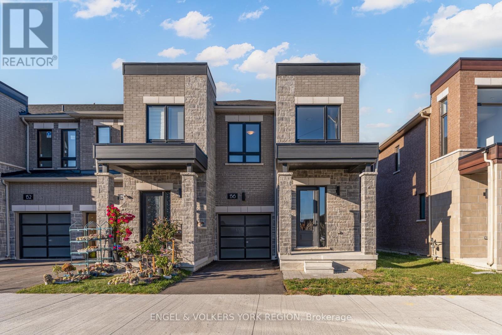 156 Mumbai Drive, Markham, Ontario  L3S 3K5 - Photo 2 - N12493526