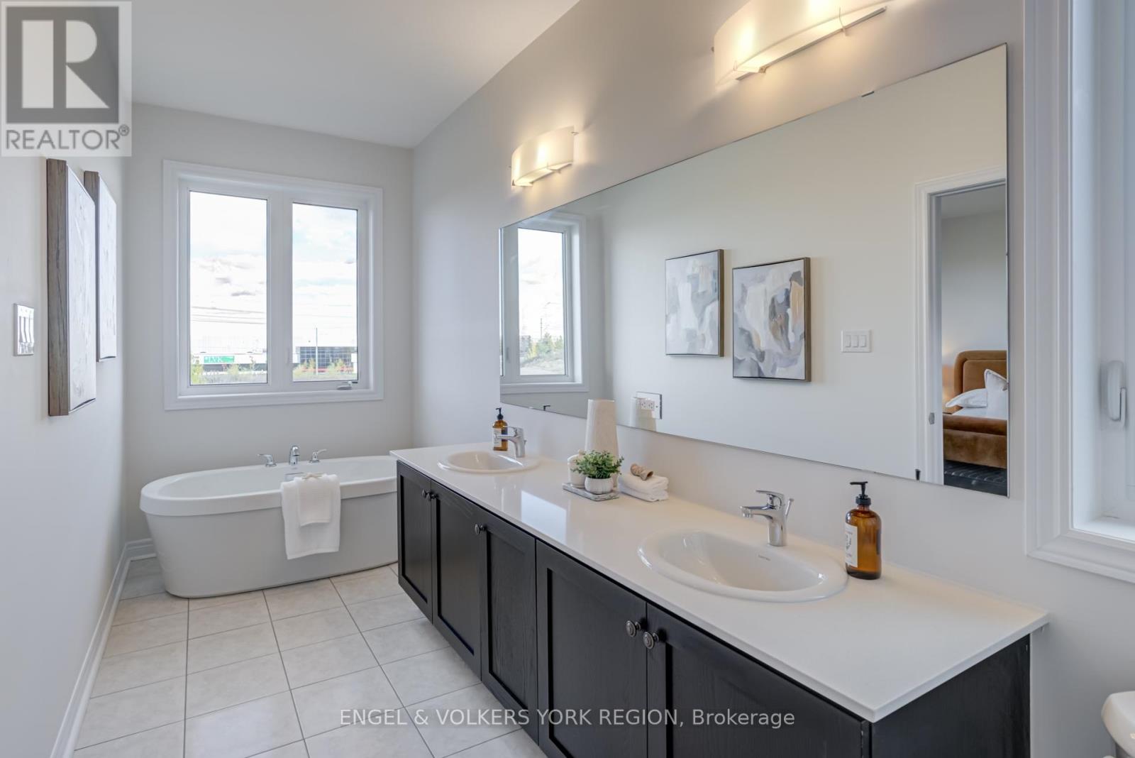 156 Mumbai Drive, Markham, Ontario  L3S 3K5 - Photo 25 - N12493526