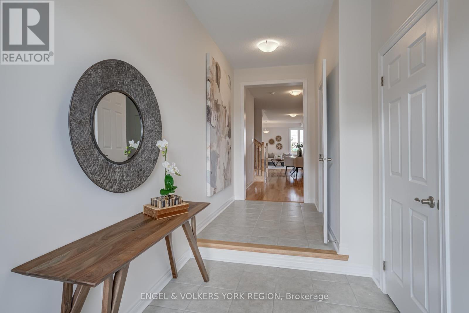 156 Mumbai Drive, Markham, Ontario  L3S 3K5 - Photo 3 - N12493526