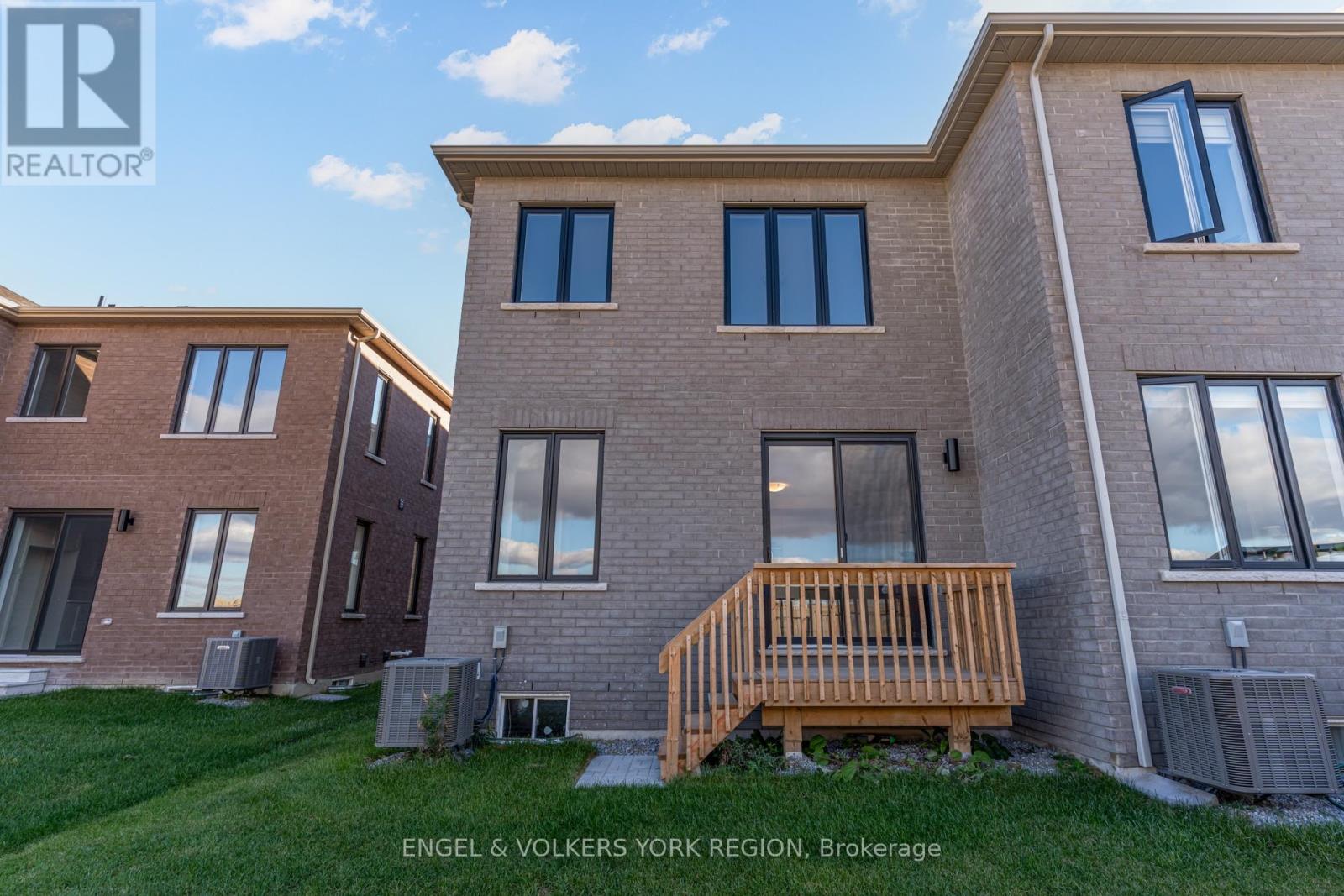 156 Mumbai Drive, Markham, Ontario  L3S 3K5 - Photo 34 - N12493526