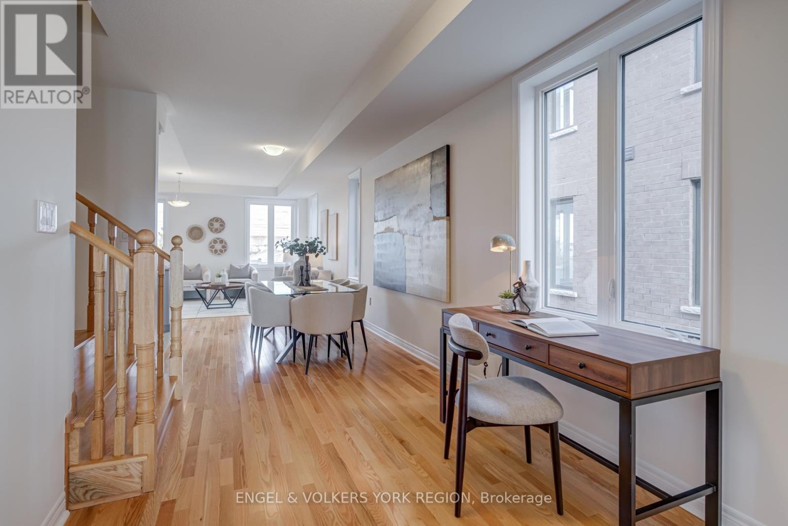 156 Mumbai Drive, Markham, Ontario  L3S 3K5 - Photo 5 - N12493526