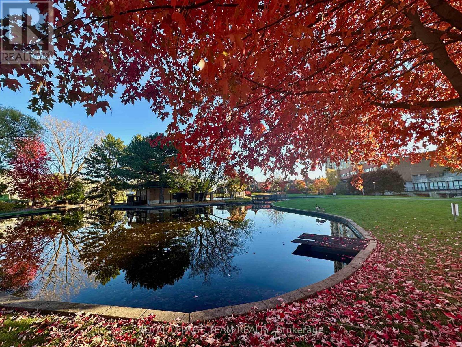 200 - 260 Brittany Drive, Ottawa, Ontario  K1K 4M2 - Photo 28 - X12475328