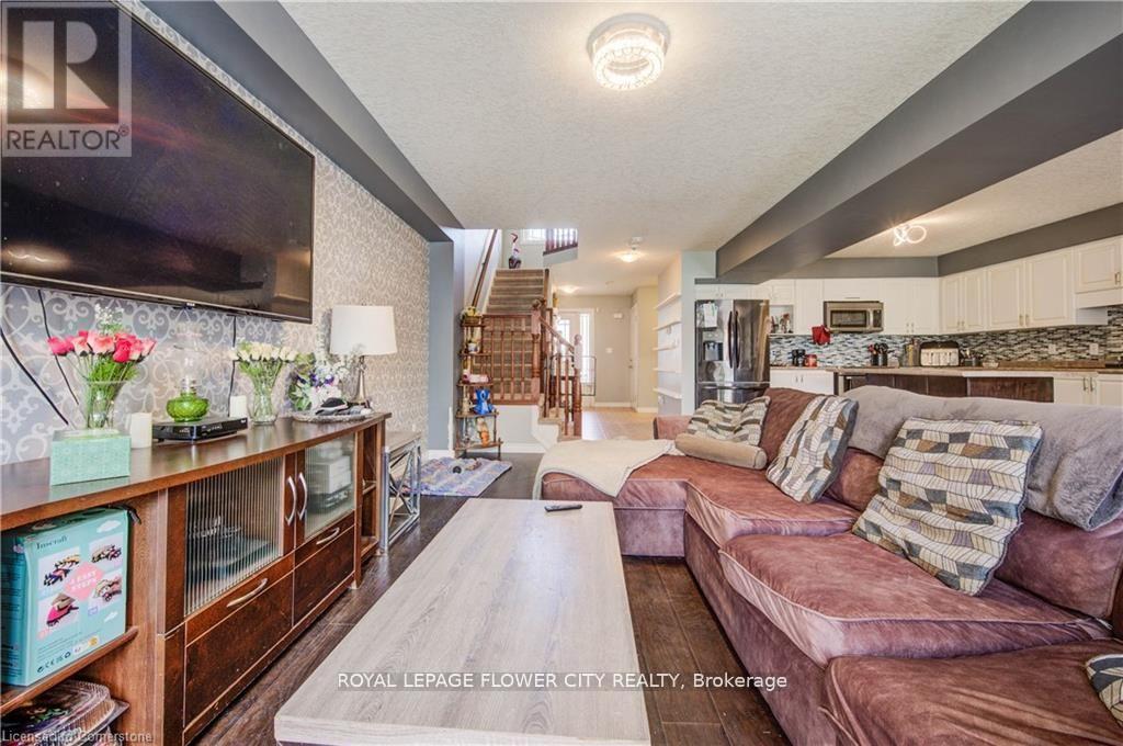 187 Huck Crescent W, Kitchener, Ontario  N2N 3P7 - Photo 13 - X12491664