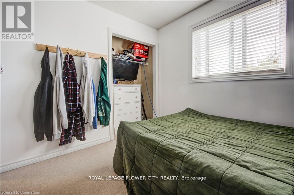 187 Huck Crescent W, Kitchener, Ontario  N2N 3P7 - Photo 16 - X12491664